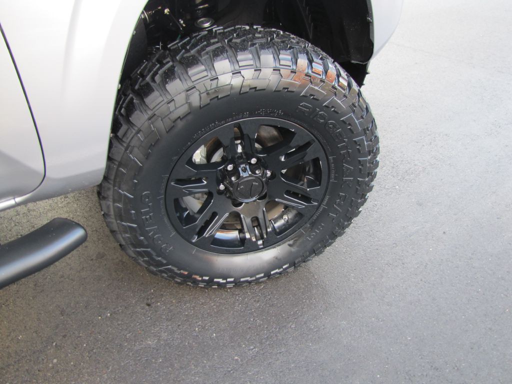 2021 Toyota Tacoma Image 36