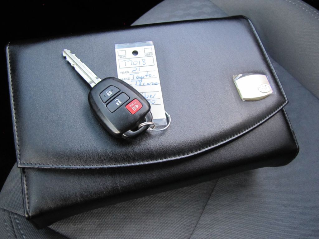 2021 Toyota Tacoma Image 44