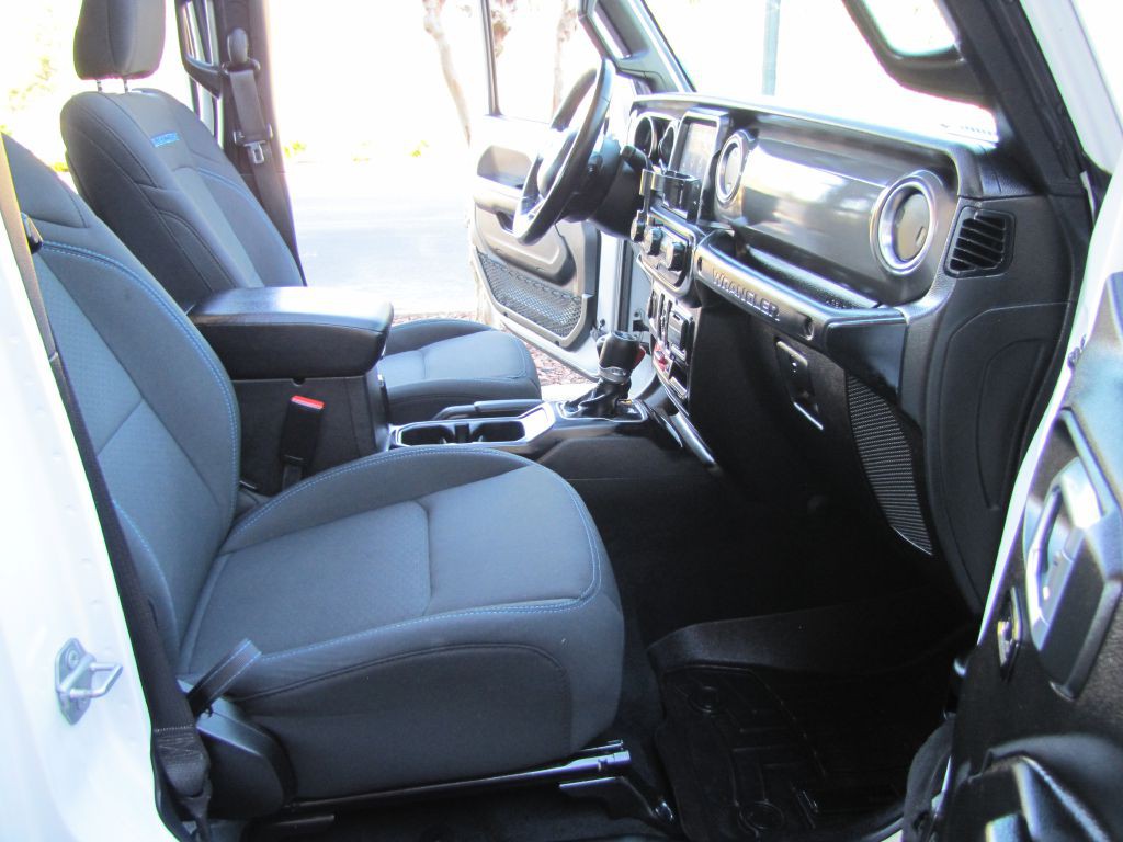 2022 Jeep Wrangler Unlimited Image 25