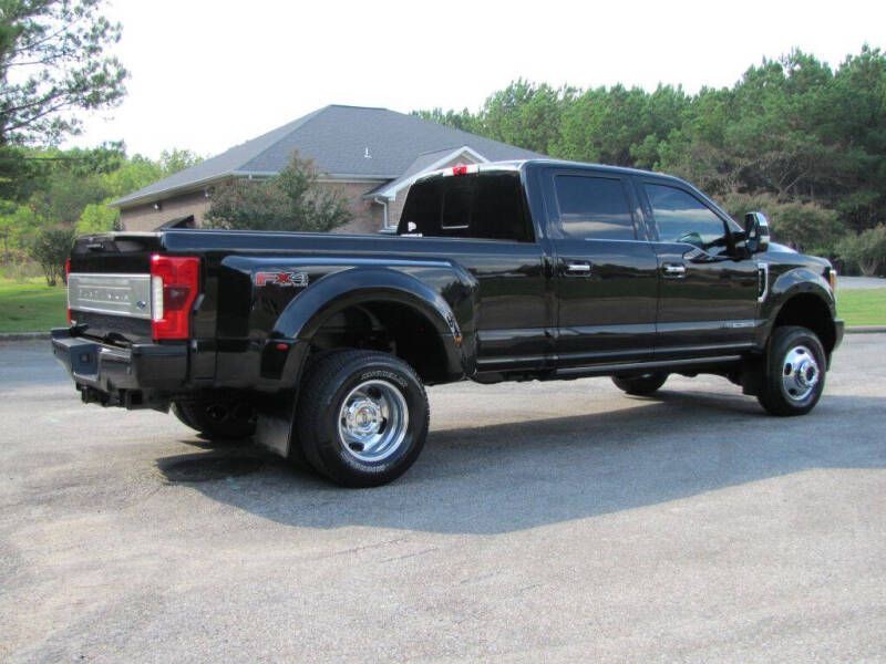 2017 Ford F-350 Image 6
