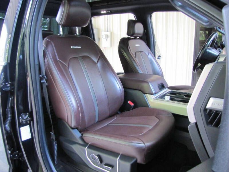 2017 Ford F-350 Image 28