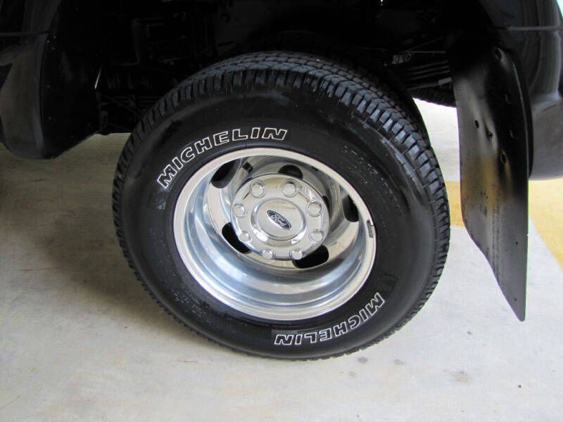 2017 Ford F-350 Image 35