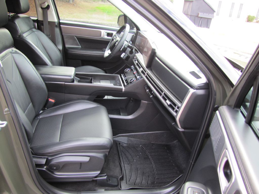 2025 Hyundai Santa Fe Image 13