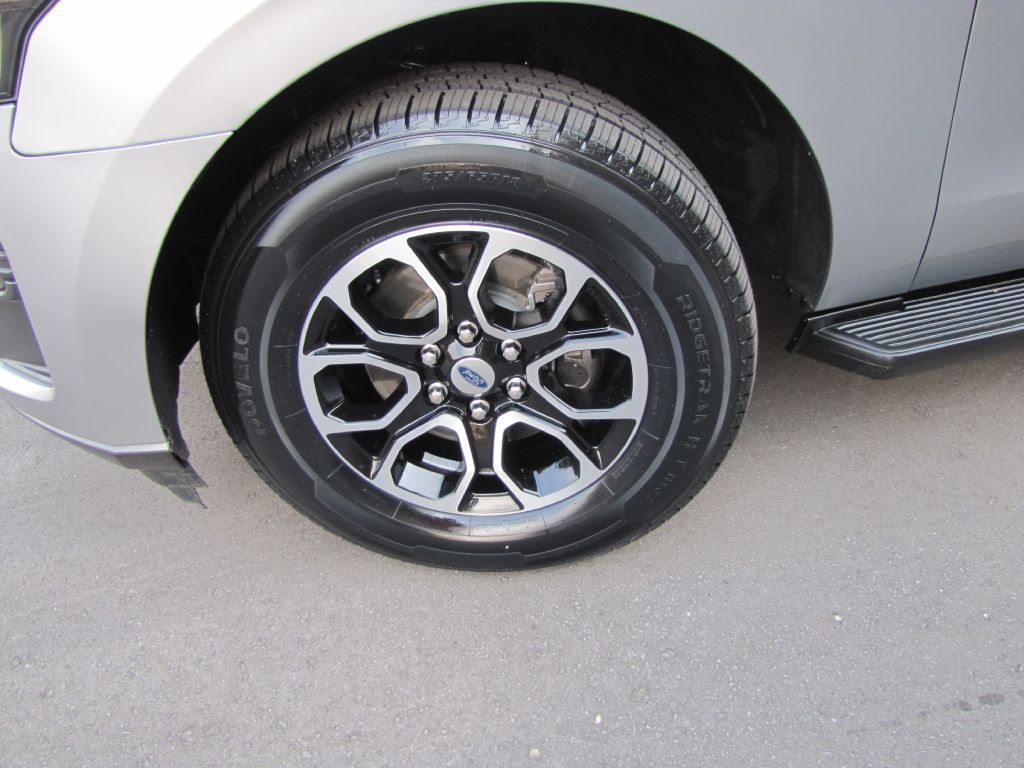 2024 Ford Expedition Image 24