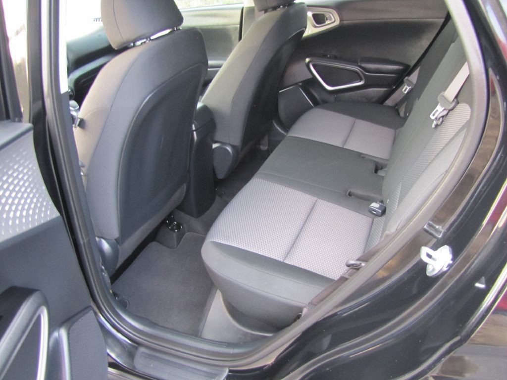 2024 Kia Soul Image 18