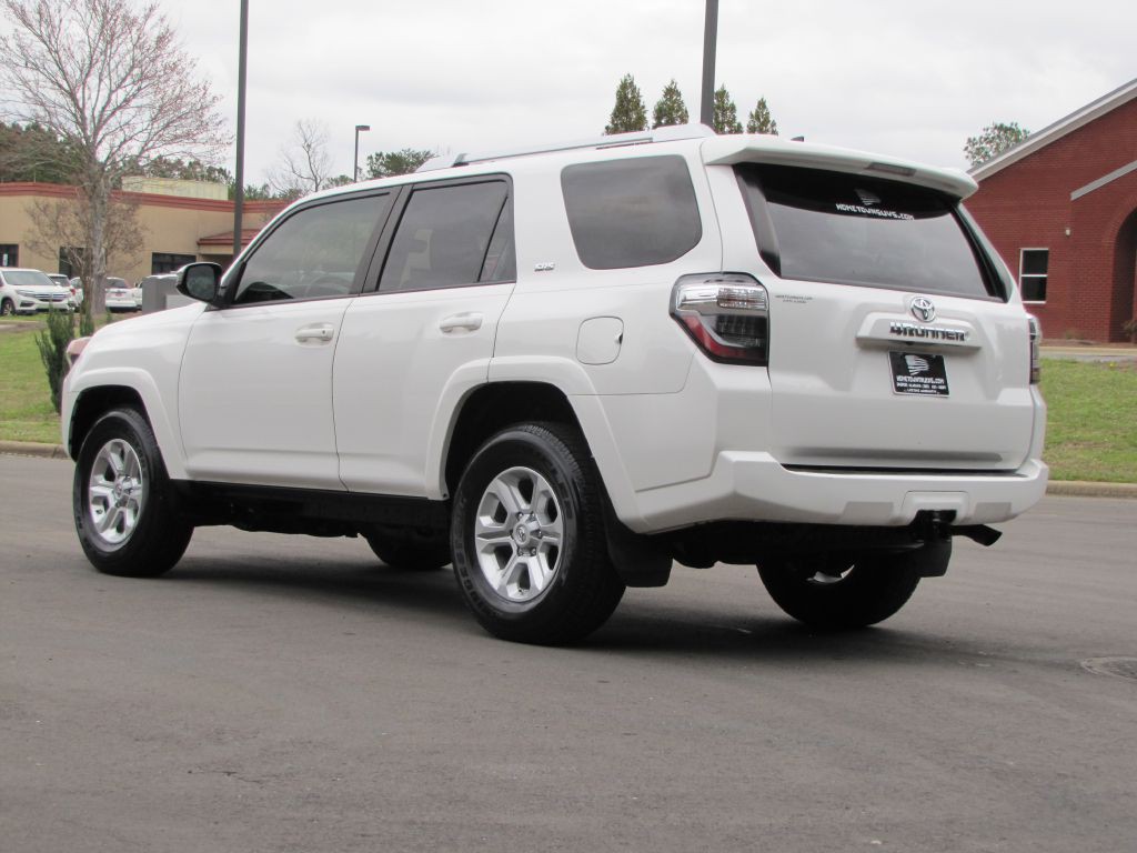 2018 Toyota 4Runner Image 9