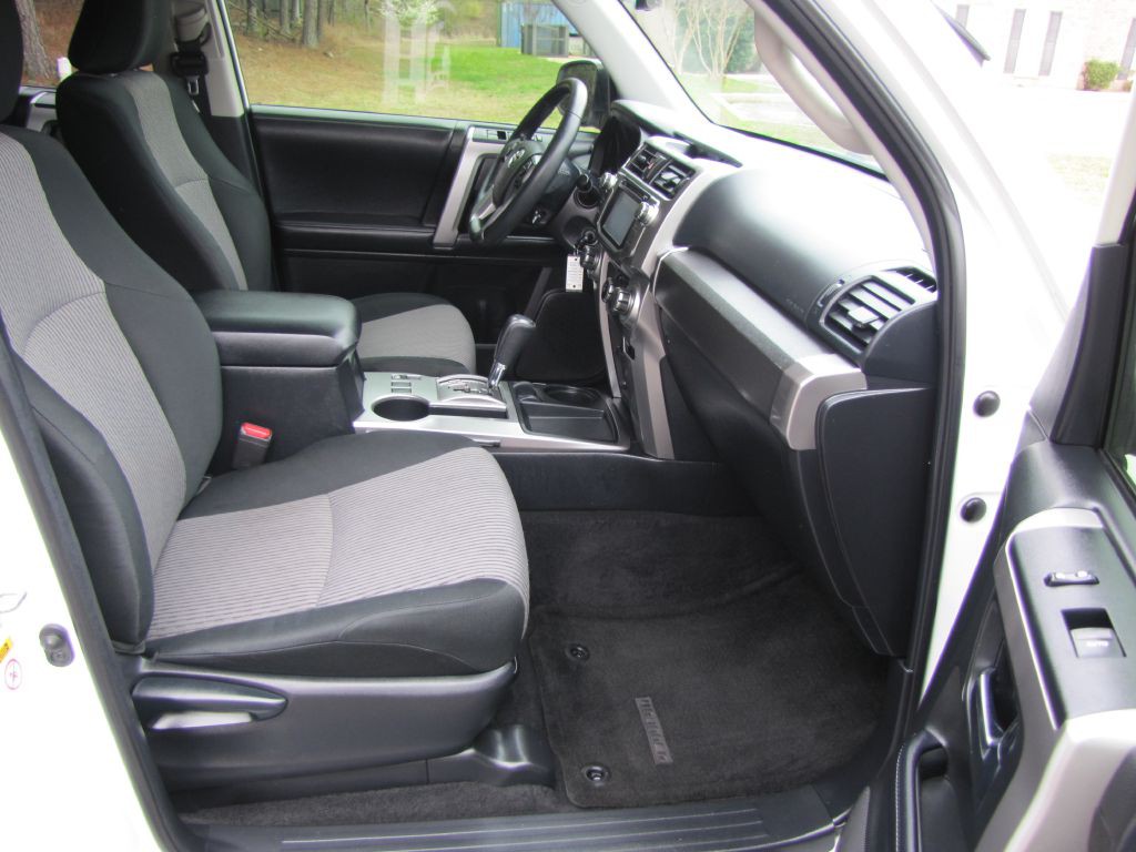 2018 Toyota 4Runner Image 12