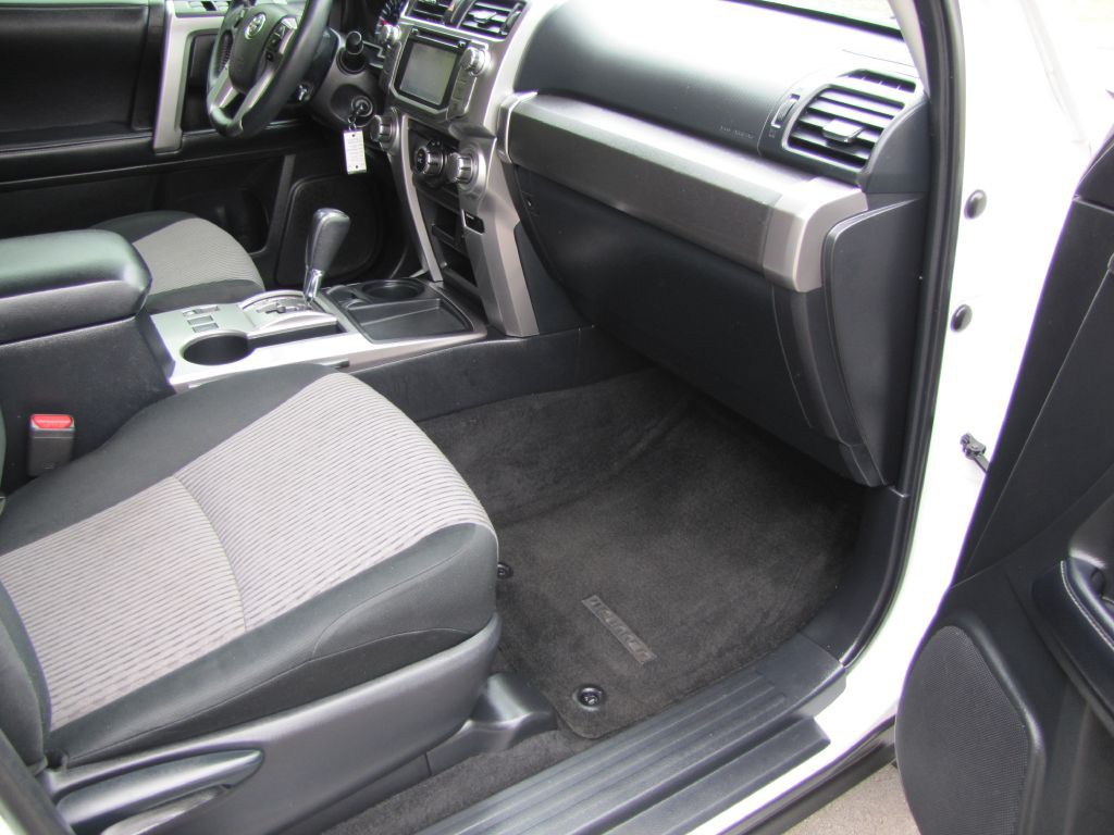 2018 Toyota 4Runner Image 13