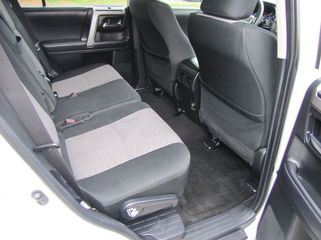 2018 Toyota 4Runner Image 16