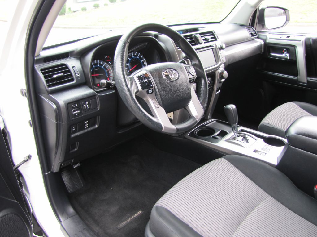 2018 Toyota 4Runner Image 22