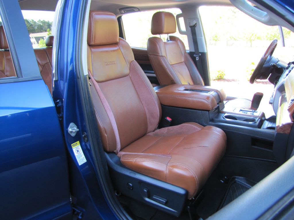 2015 Toyota Tundra Image 16