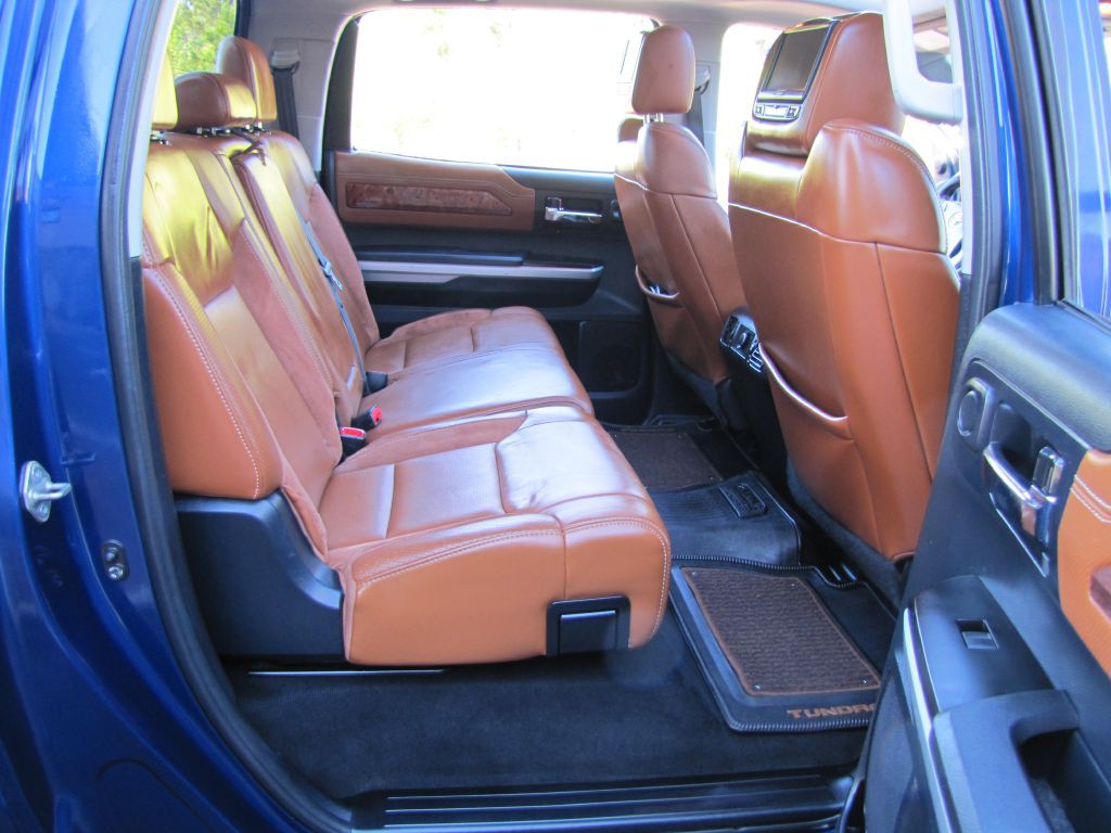 2015 Toyota Tundra Image 17