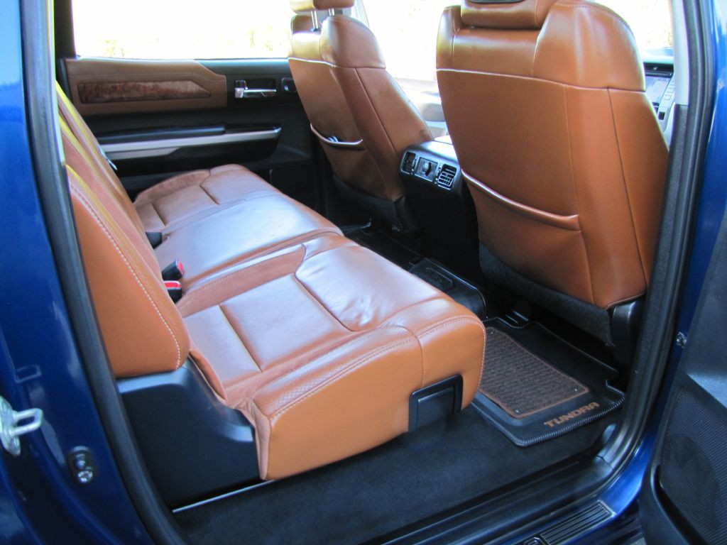 2015 Toyota Tundra Image 18