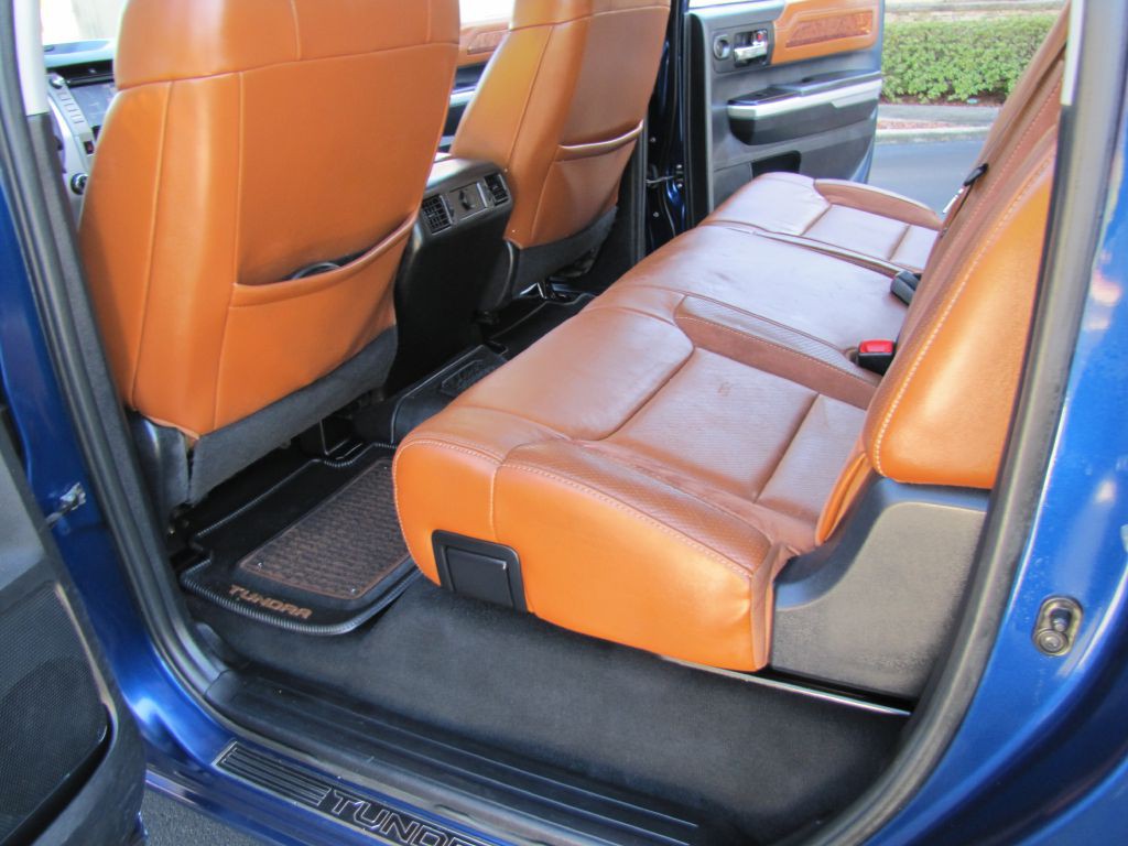 2015 Toyota Tundra Image 20