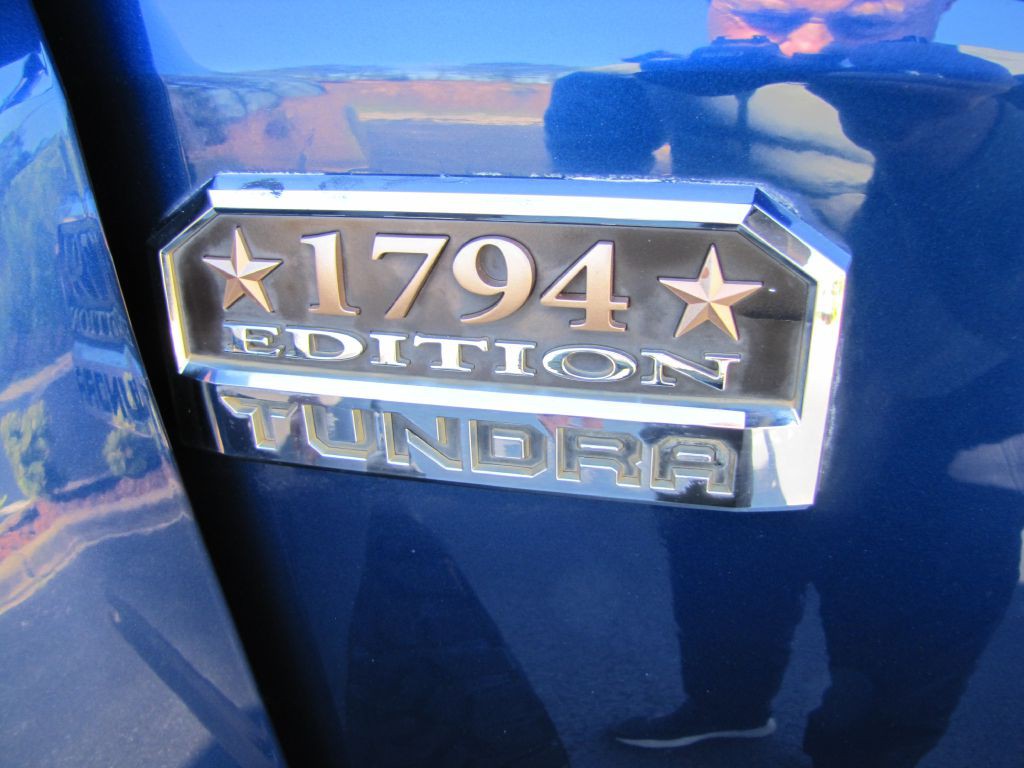 2015 Toyota Tundra Image 26