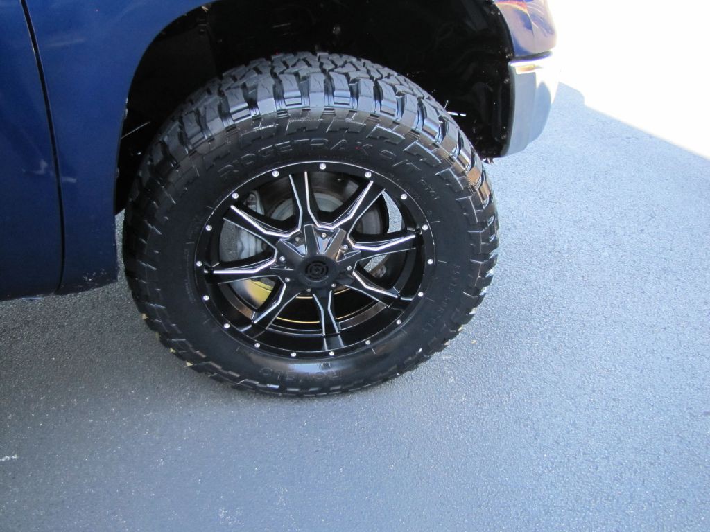 2015 Toyota Tundra Image 34