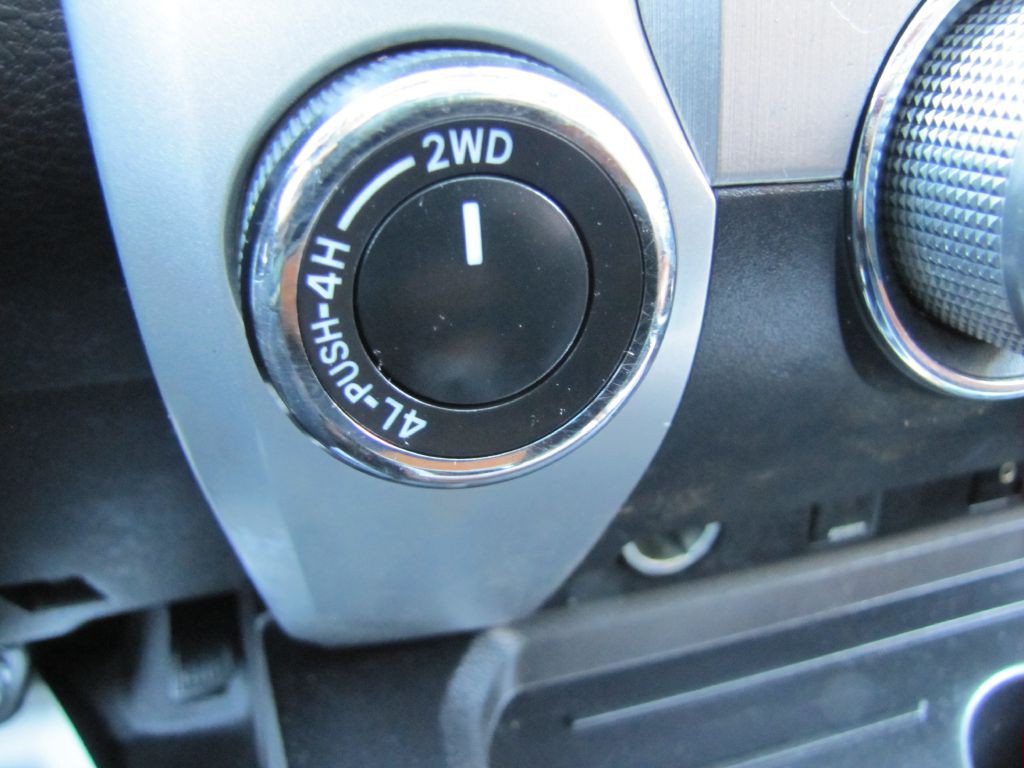 2015 Toyota Tundra Image 38