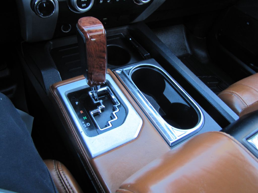 2015 Toyota Tundra Image 39