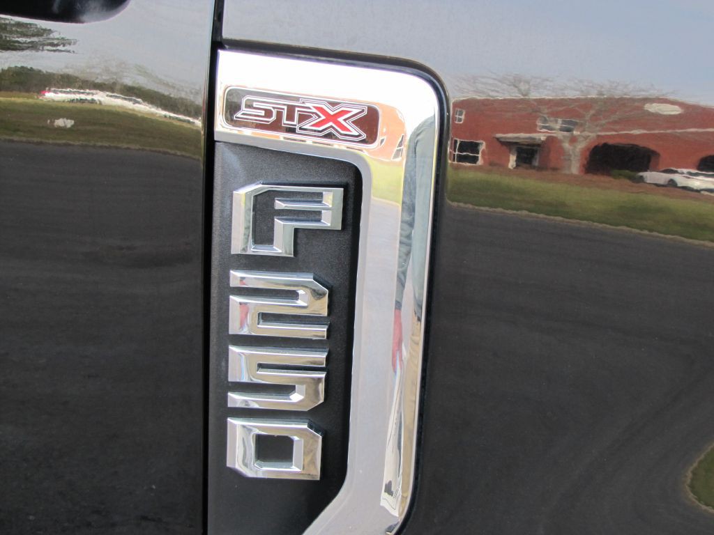 2022 Ford F-250 Image 28