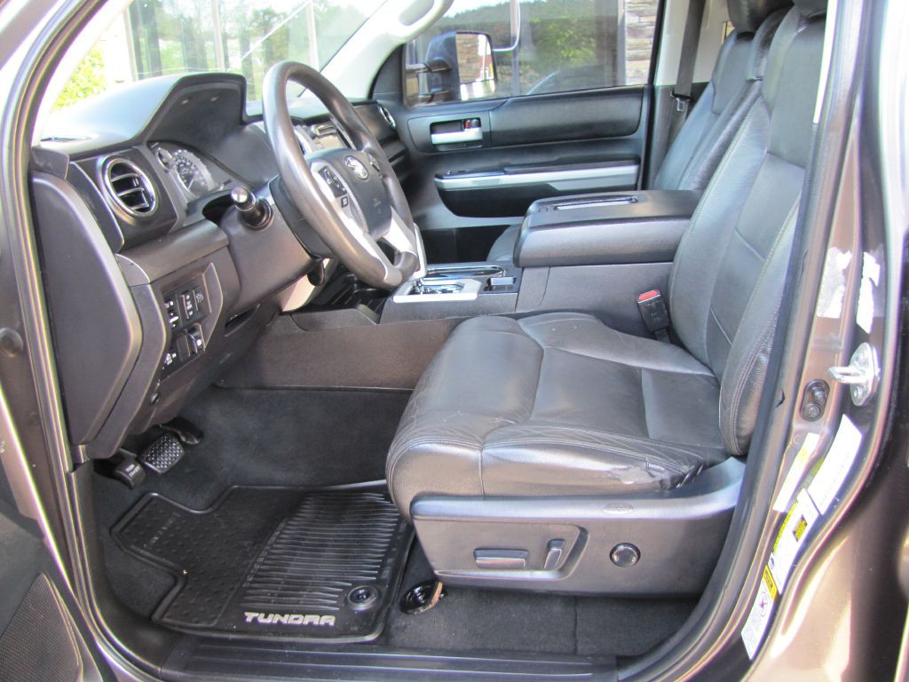 2016 Toyota Tundra Image 12