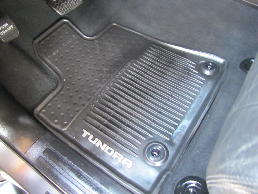 2016 Toyota Tundra Image 16