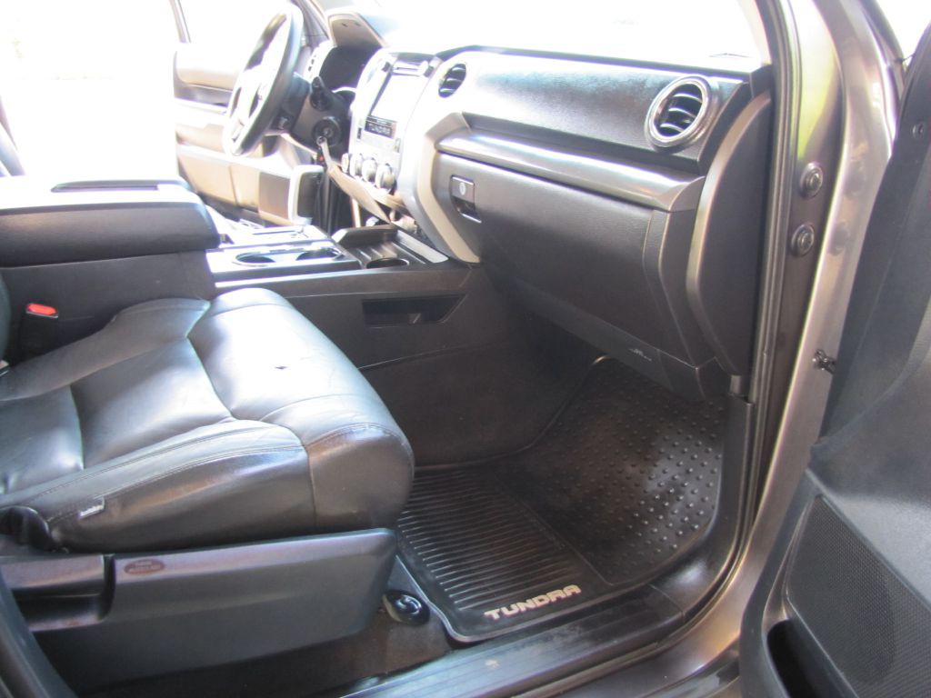 2016 Toyota Tundra Image 22