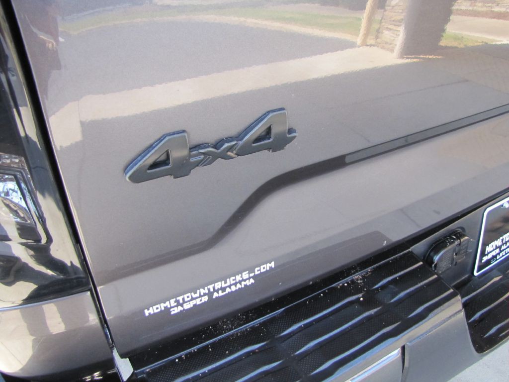 2016 Toyota Tundra Image 32