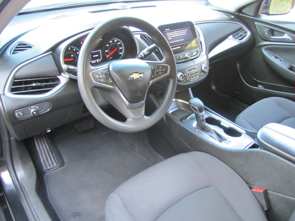 2023 Chevrolet Malibu Image 13