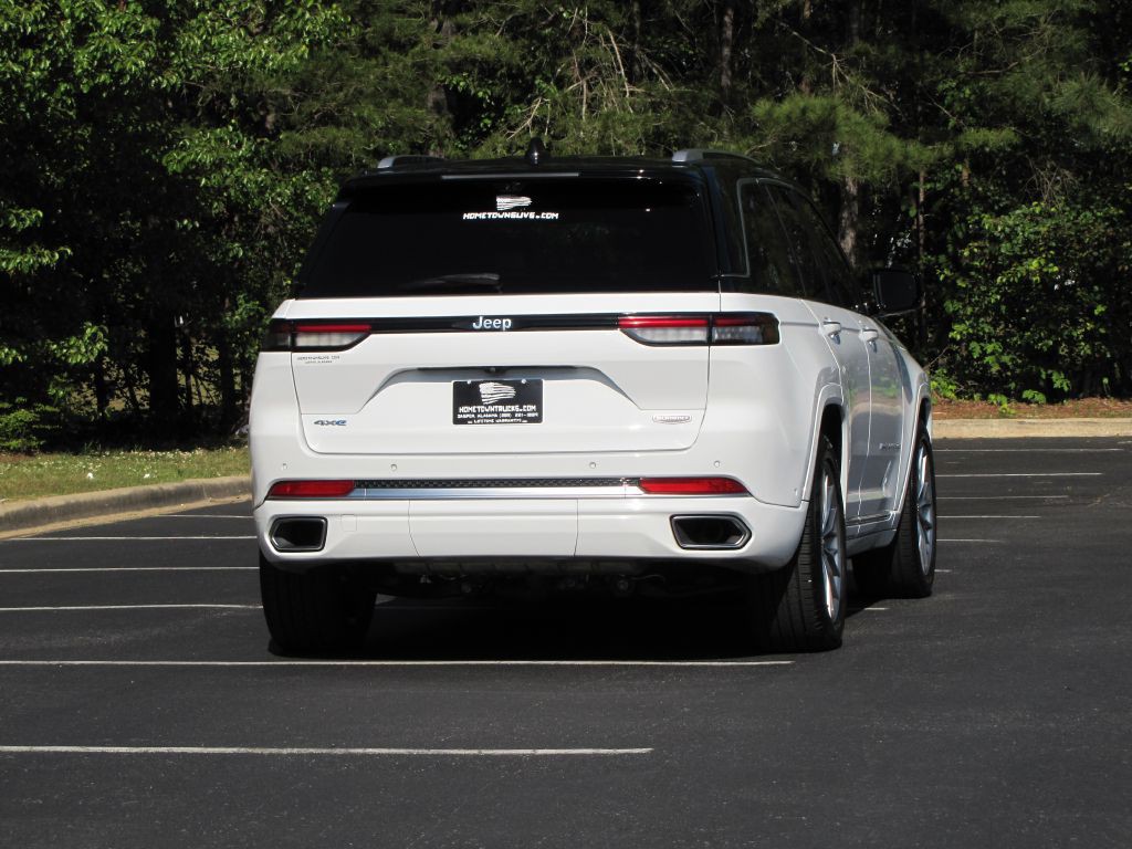 2022 Jeep Grand Cherokee Image 10