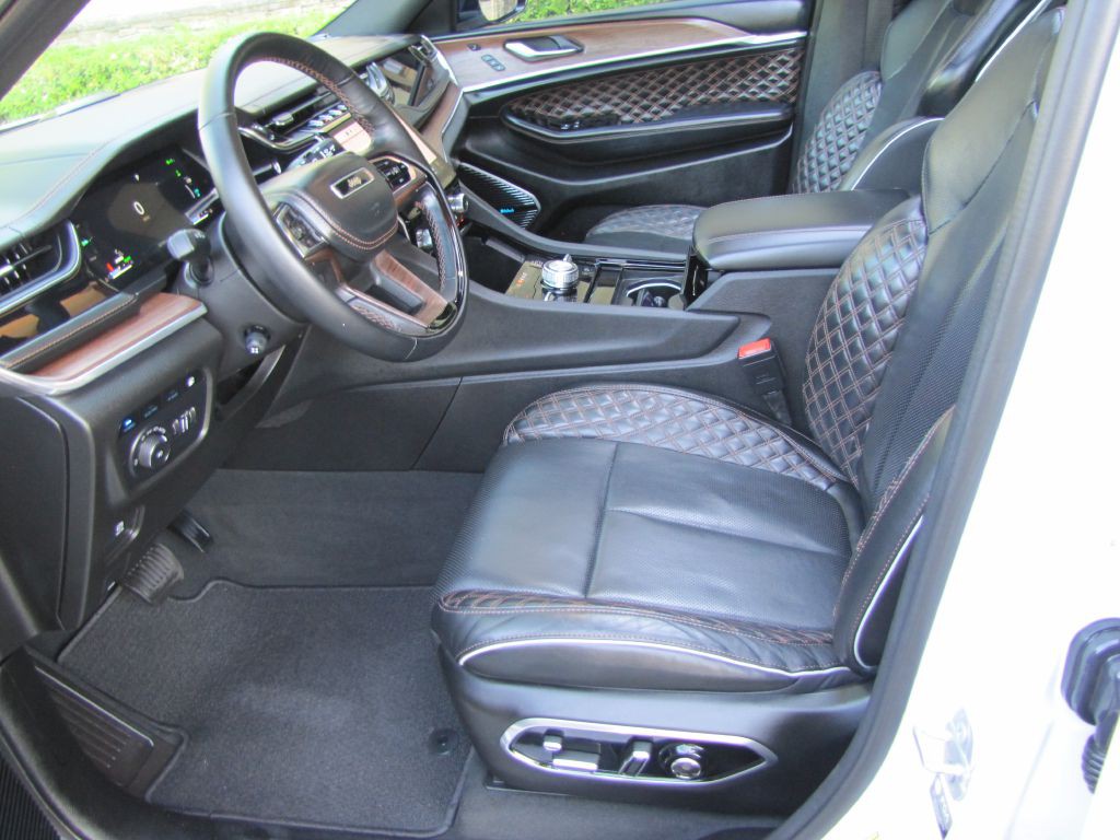 2022 Jeep Grand Cherokee Image 12