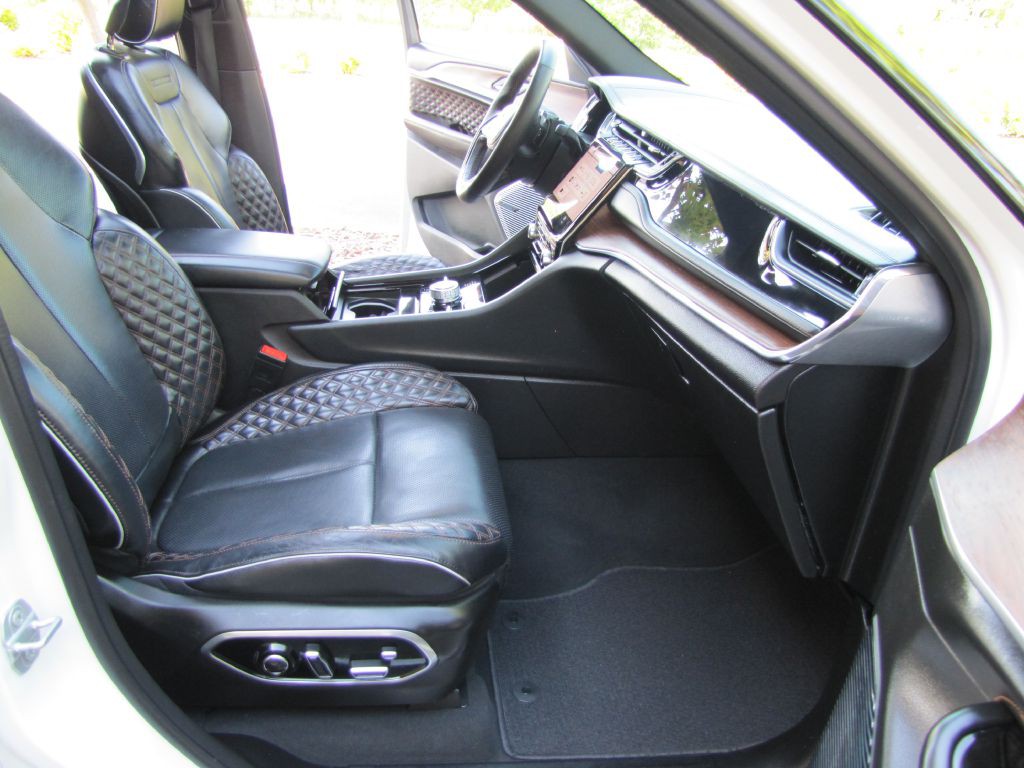 2022 Jeep Grand Cherokee Image 22