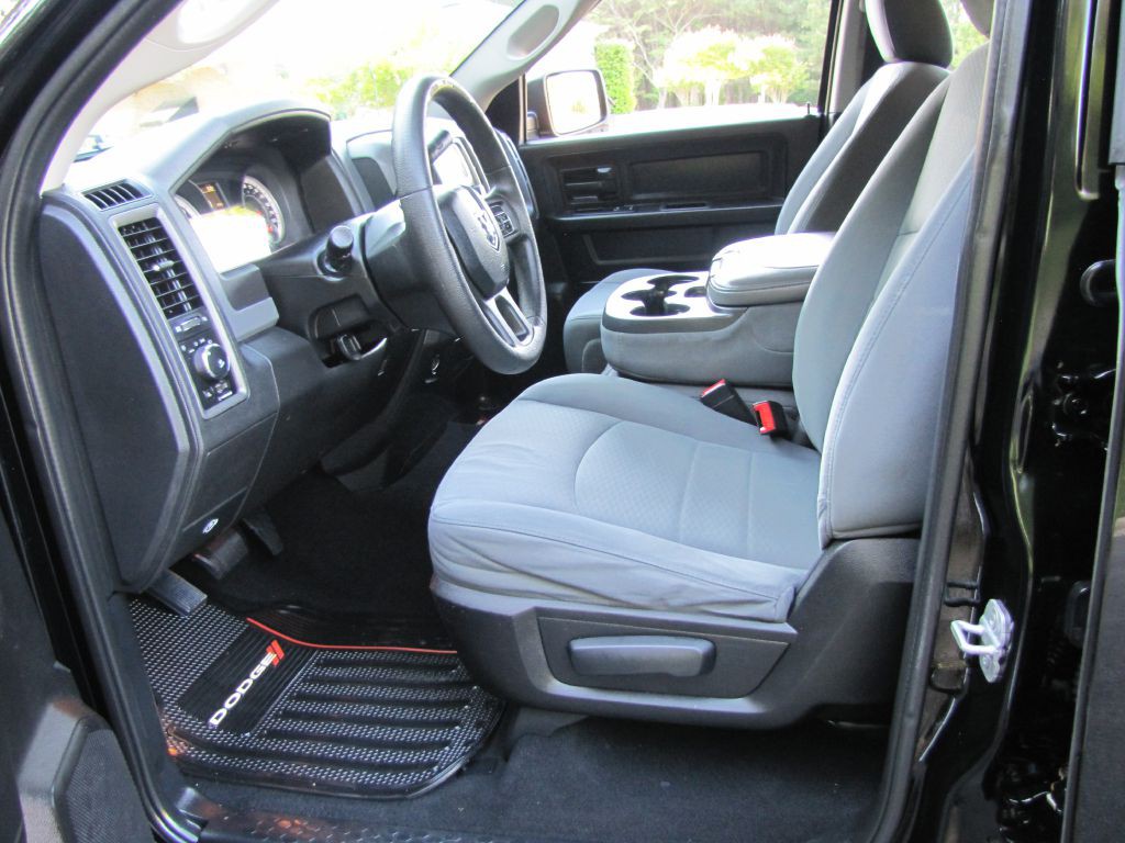 2013 Dodge Ram 1500 Image 12