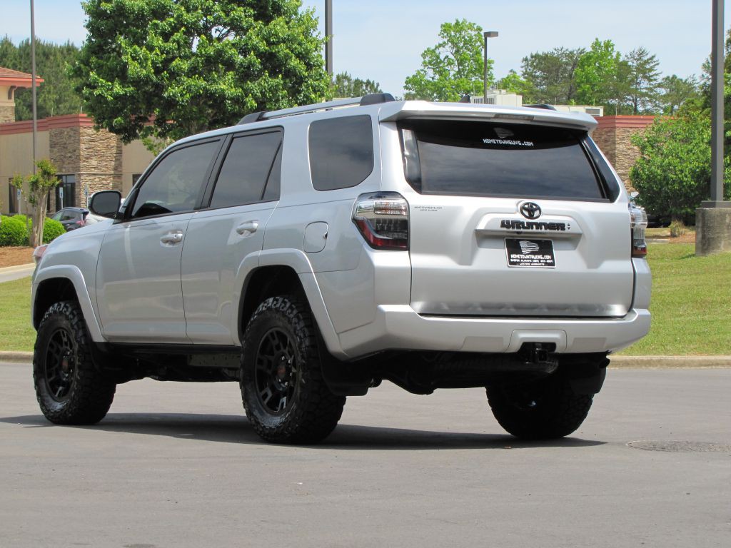 2023 Toyota 4Runner Image 7