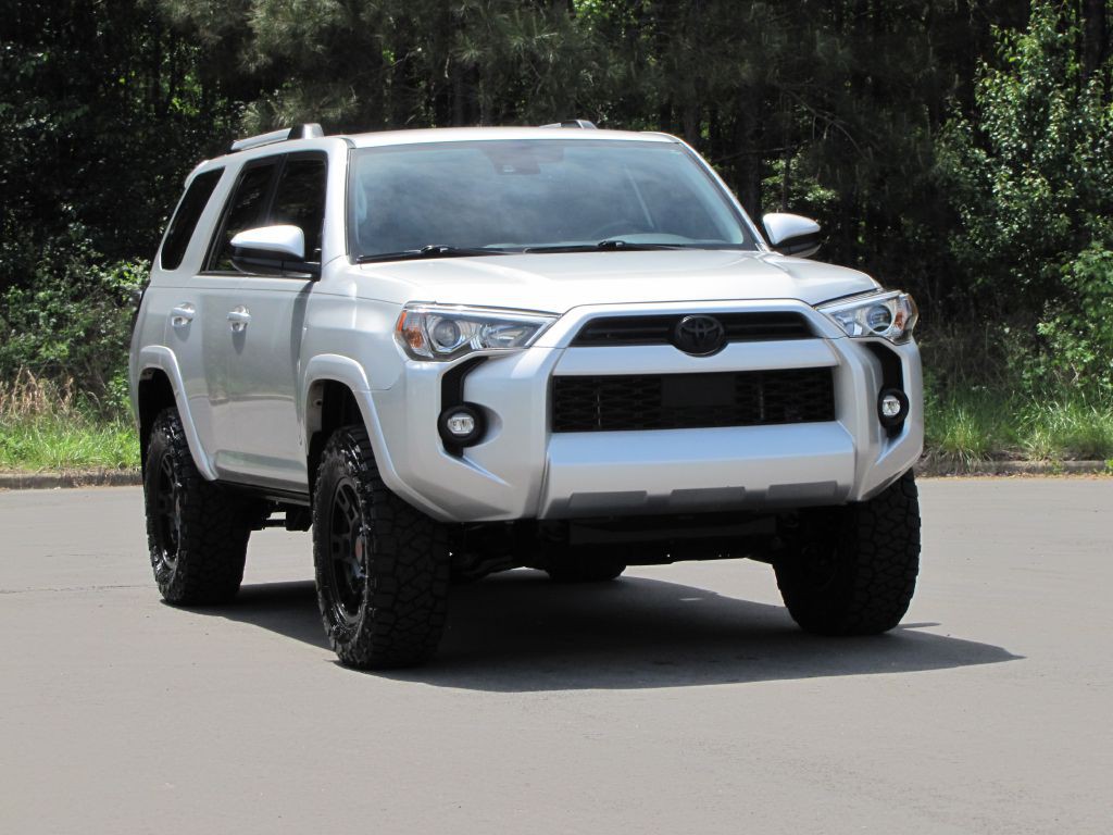 2023 Toyota 4Runner Image 8