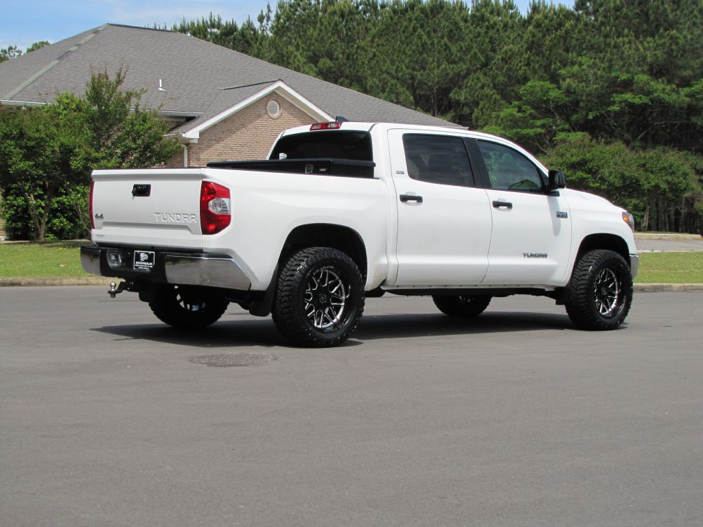 2020 Toyota Tundra Image 6