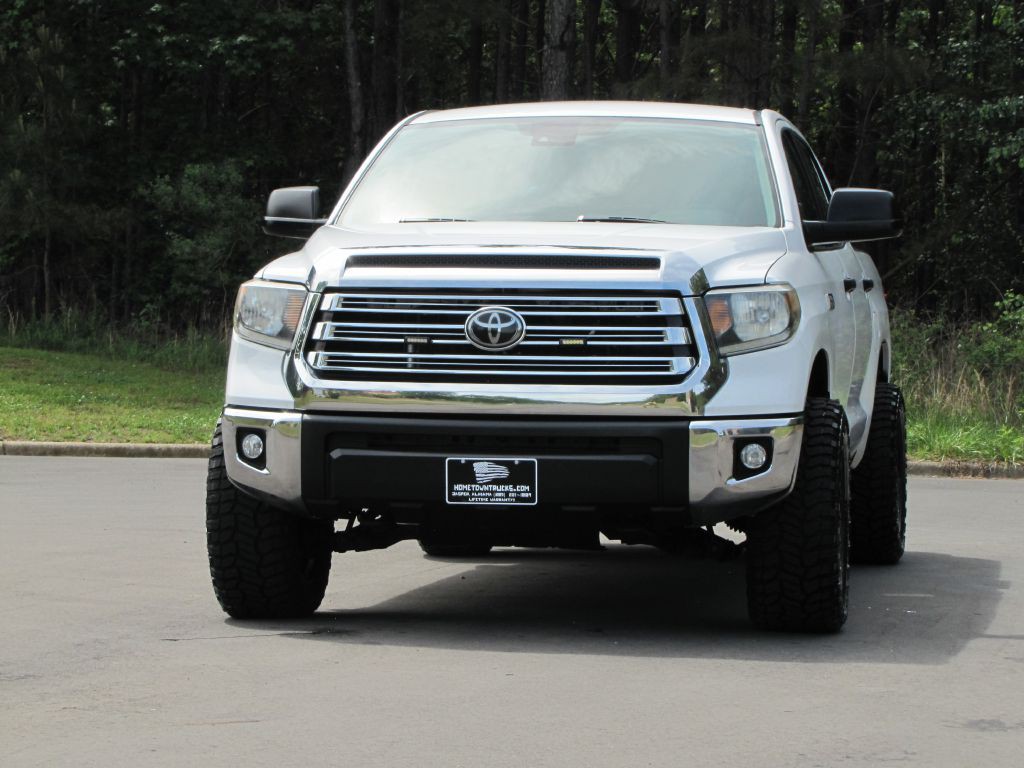 2020 Toyota Tundra Image 9