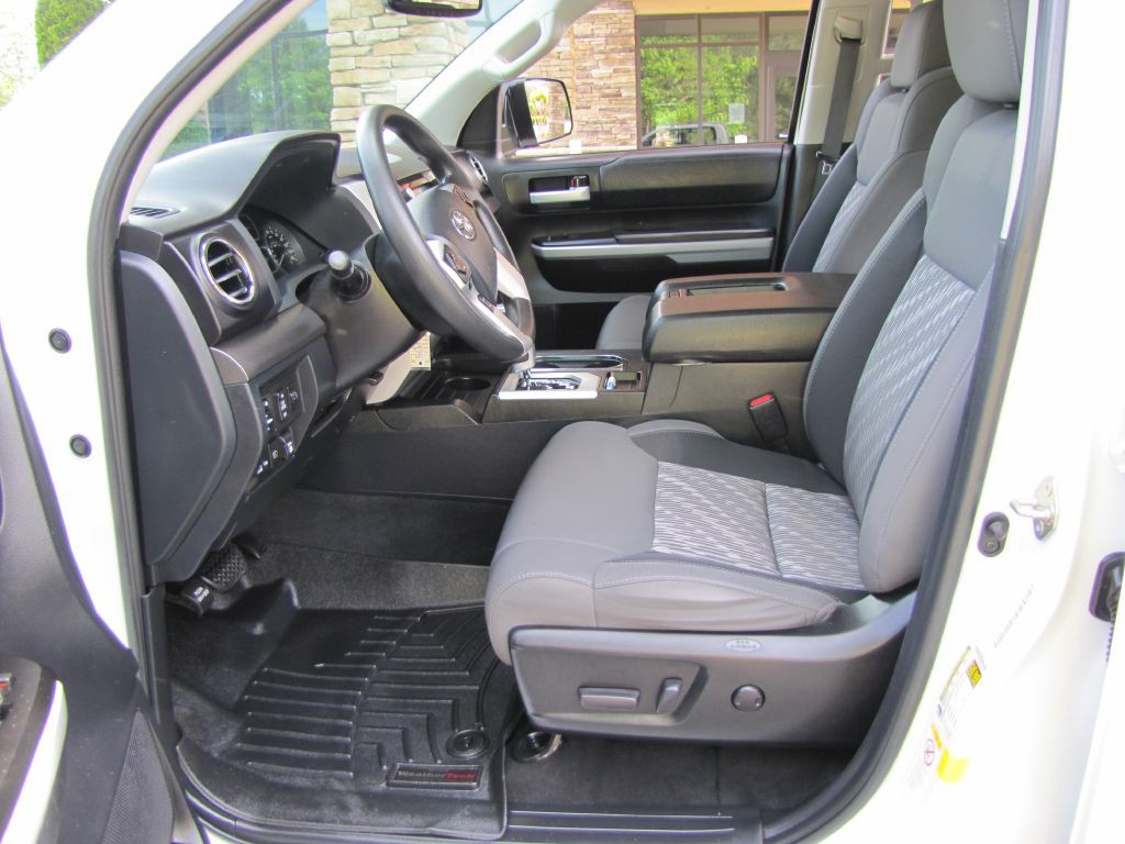 2020 Toyota Tundra Image 12