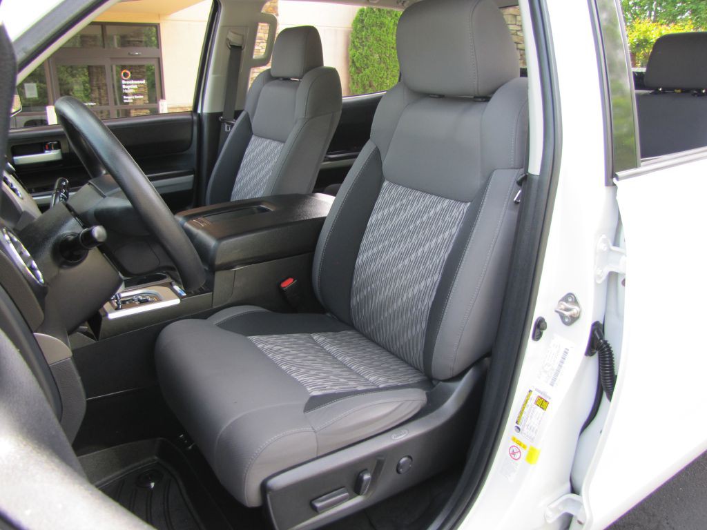 2020 Toyota Tundra Image 14