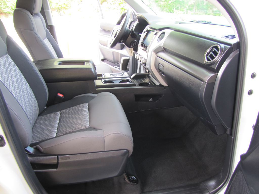 2020 Toyota Tundra Image 19