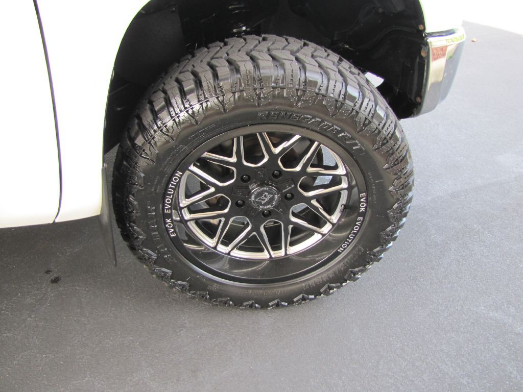 2020 Toyota Tundra Image 22