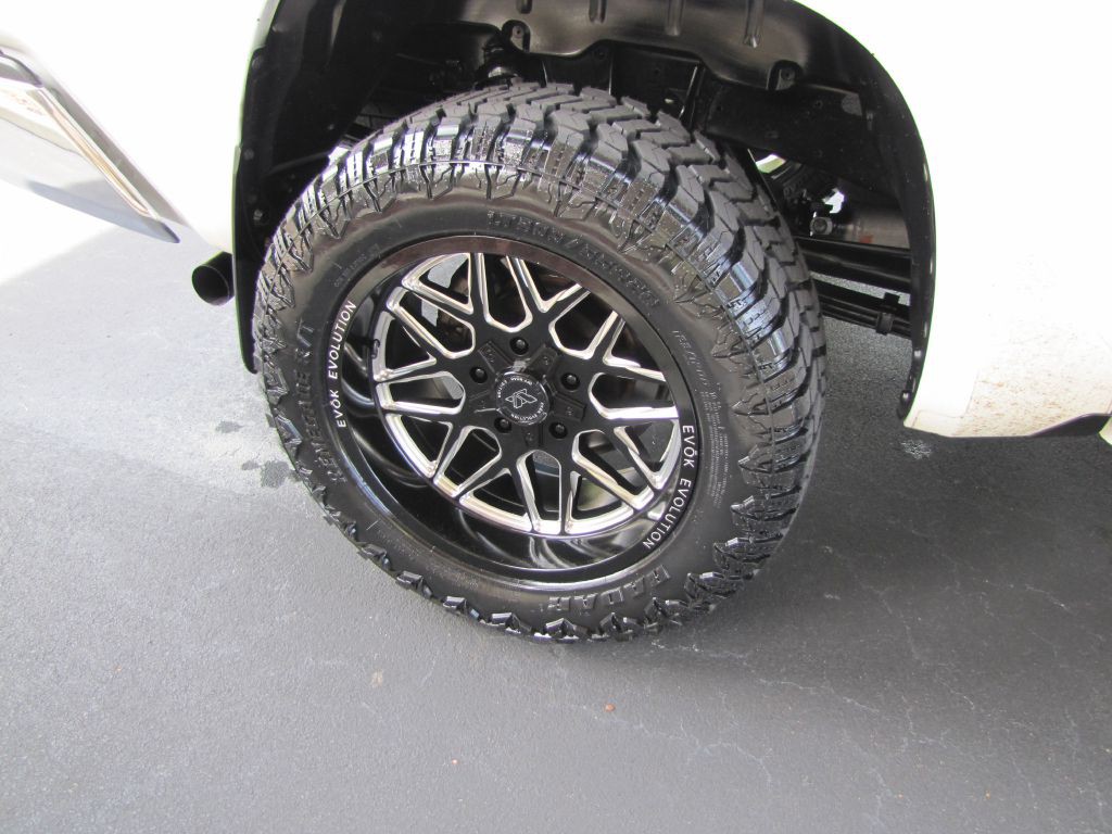 2020 Toyota Tundra Image 26