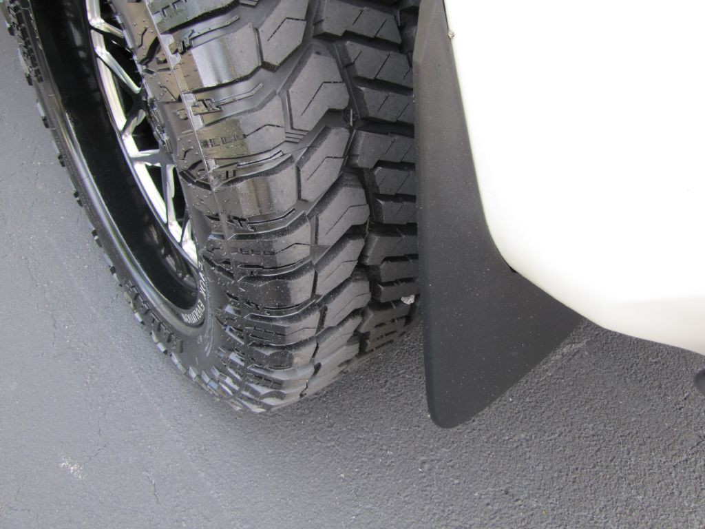 2020 Toyota Tundra Image 32