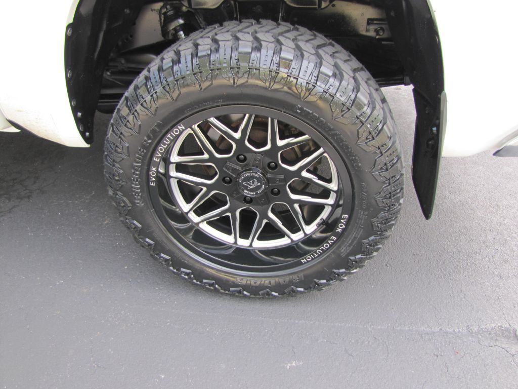 2020 Toyota Tundra Image 33