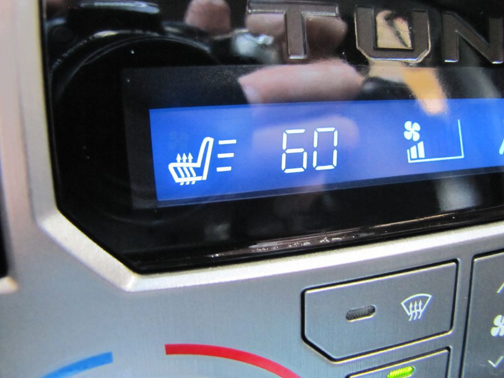 2020 Toyota Tundra Image 44