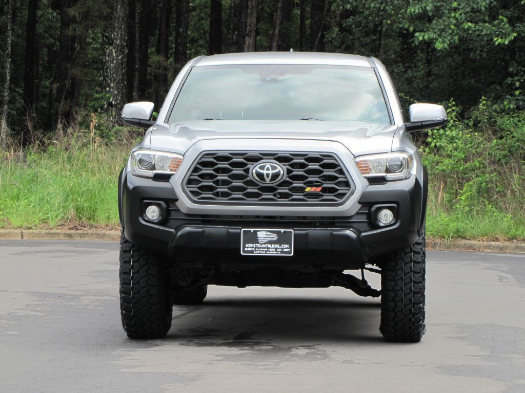 2020 Toyota Tacoma Image 8