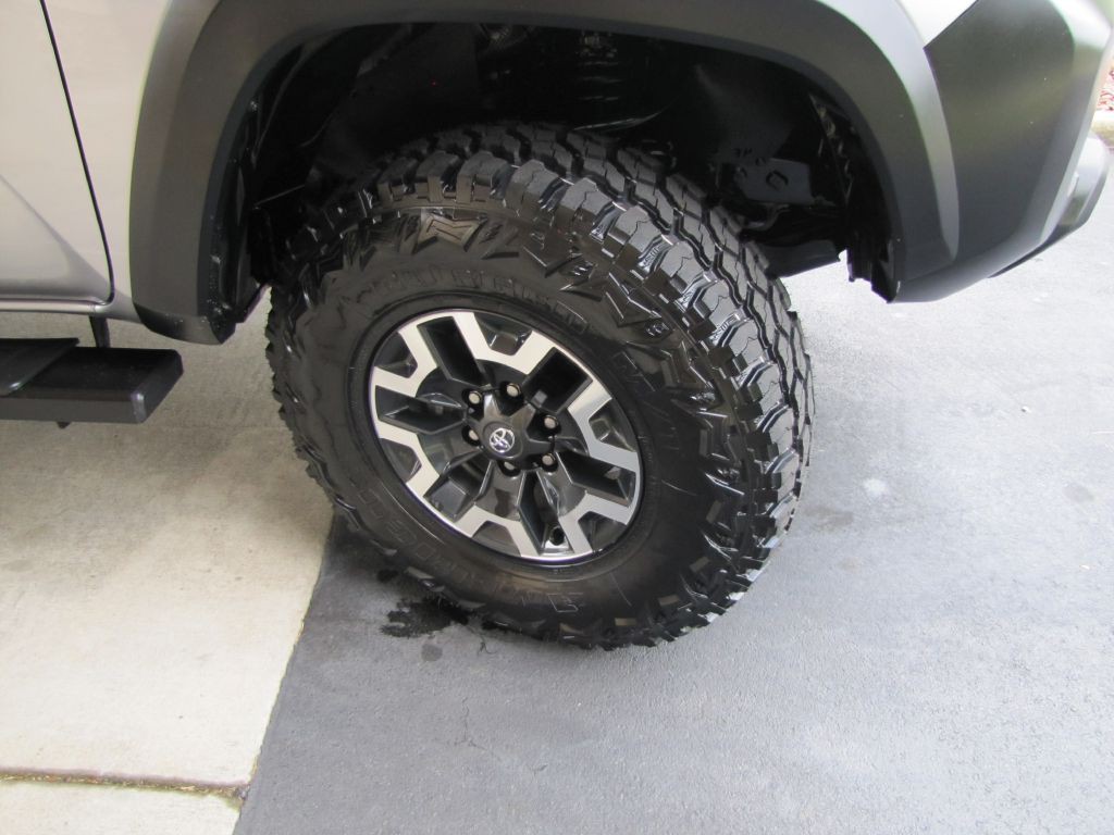 2020 Toyota Tacoma Image 24