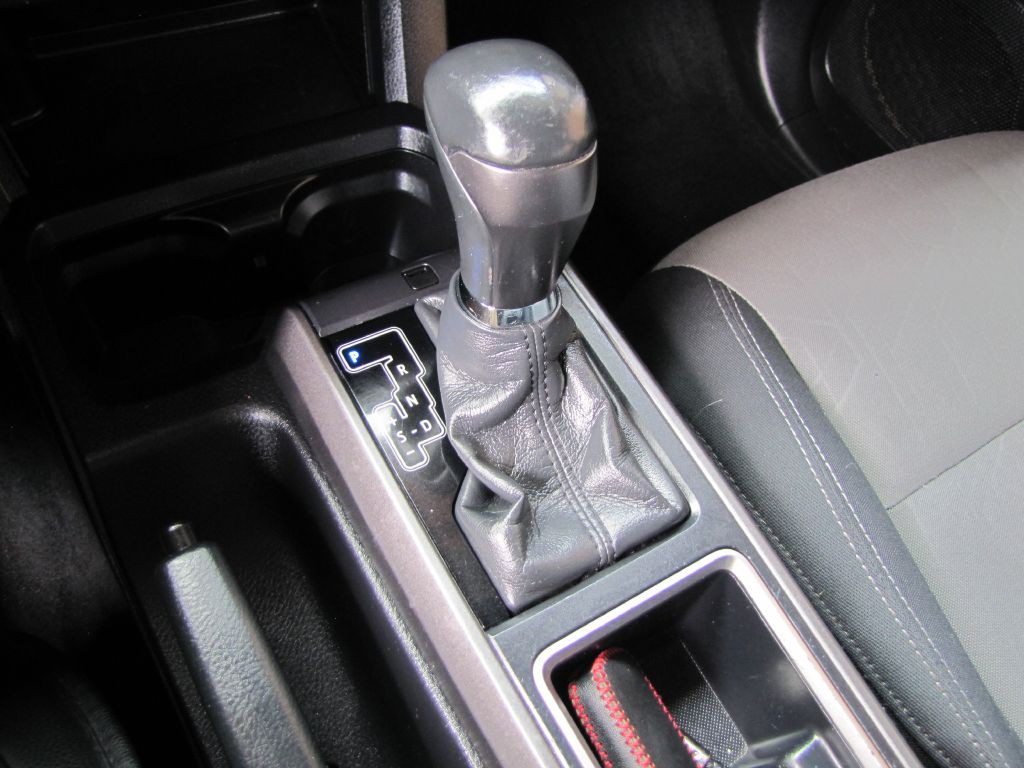 2020 Toyota Tacoma Image 43