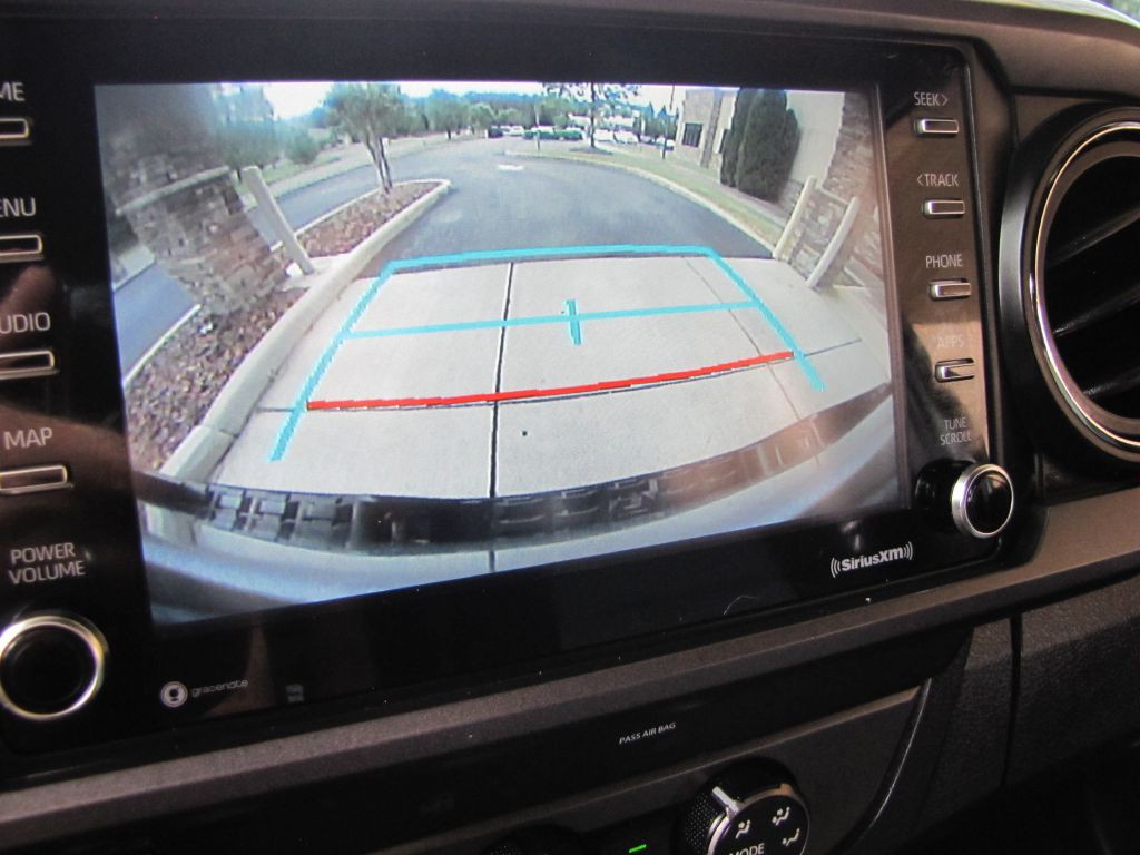 2020 Toyota Tacoma Image 44