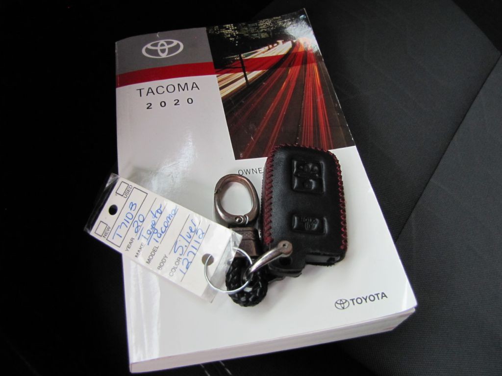 2020 Toyota Tacoma Image 45