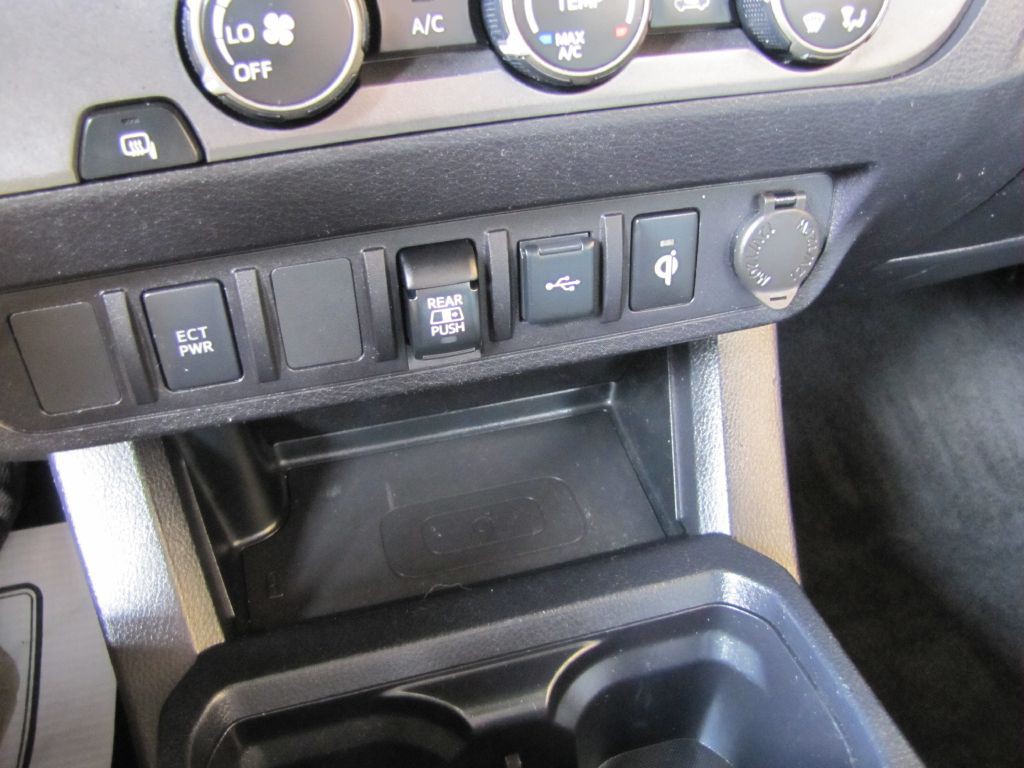 2020 Toyota Tacoma Image 46